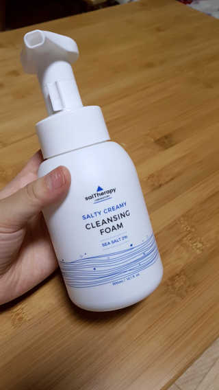 솔테라피 솔티 크리미 클렌징폼 300ml — 4.5점을 준 리뷰어가 2019년 5월 올린 사용 사진