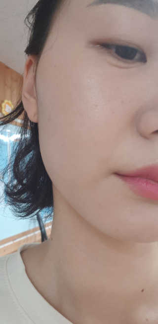 밀키드레스 바비메이크 베일 쿠션 — 4점을 준 리뷰어가 2018년 6월 올린 사용 사진