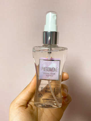 레드컨테이너 페로몬향 퍼퓸 바디미스트 80ml — 5점을 준 리뷰어가 2020년 3월 올린 사용 사진