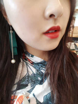 포렌코즈 글램 얼루어 립 크레용 — 4.33점을 준 리뷰어가 2017년 7월 올린 사용 사진
