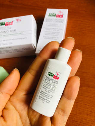 세바메드 클래식 클렌징 바[비누] + 바디로션 15ml — 5점을 준 리뷰어가 2019년 9월 올린 사용 사진