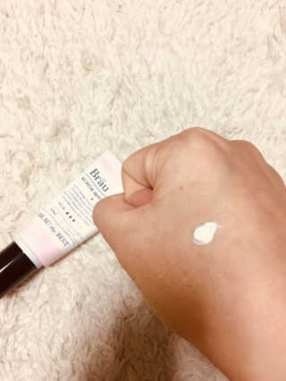 브로이코스메틱 아카시아 화이트닝 미백크림 — 1.17점을 준 리뷰어가 2018년 1월 올린 사용 사진