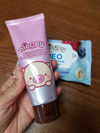 니코피 데오퍼퓸 티슈 + 폼클린저 SET — 4점을 준 리뷰어가 2019년 9월 올린 사용 사진