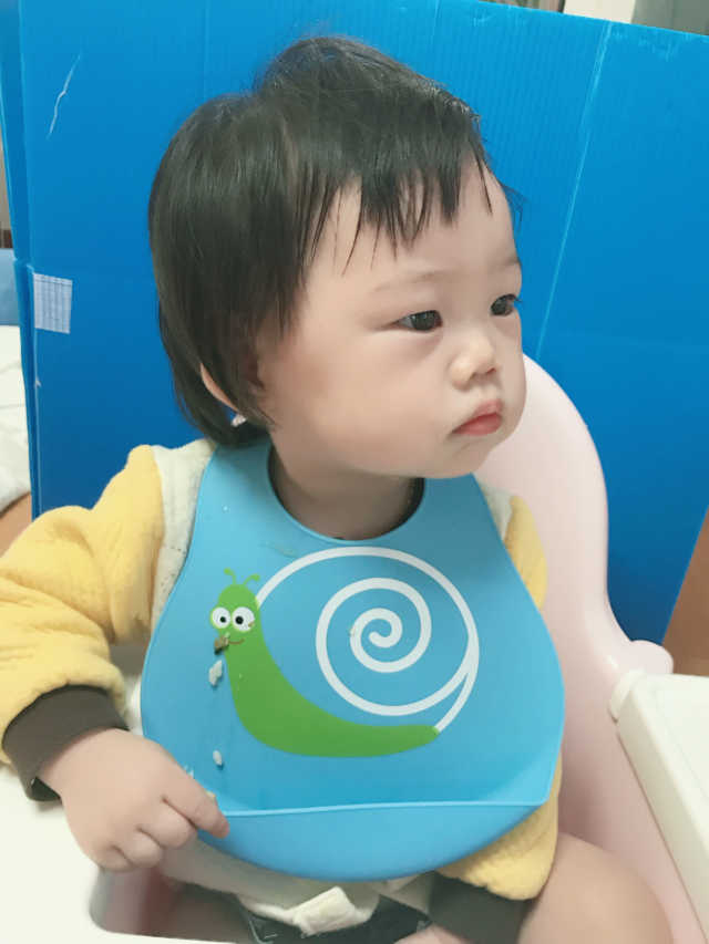 빈지오 무독성 실리콘 턱받이 리뷰 사진