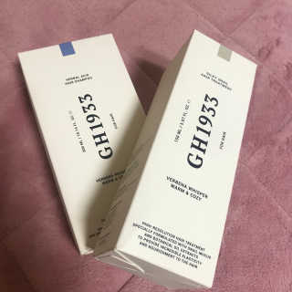 허벌 에시드 헤어 샴푸+실키 스네일 헤어 트리트먼트 — 4.33점을 준 리뷰어가 2018년 6월 올린 사용 사진