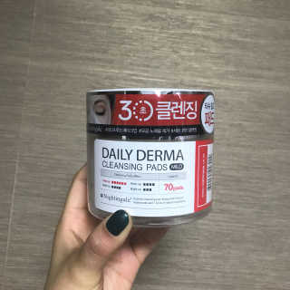나이팅게일 데일리 더마 클렌징패드 마일드 — 4.67점을 준 리뷰어가 2018년 10월 올린 사용 사진