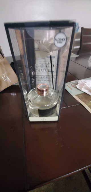 코코 도르 화이트 플라워 리드 디퓨저 6.7oz — 5점을 준 리뷰어가 2020년 1월 올린 사용 사진