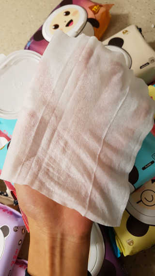 달곰이 물티슈 — 5점을 준 리뷰어가 2019년 2월 올린 사용 사진
