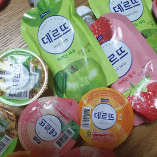 데르뜨 떠먹는 과일 3종, 짜먹는 과일 2종 총 10개 체험 — 4점을 준 리뷰어가 2020년 3월 올린 사용 사진