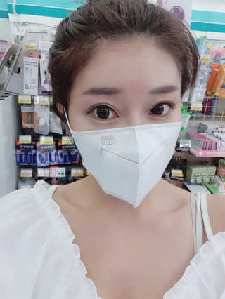 [블루캐롯] 힐링타임 가습마스크 1박스 — 5점을 준 리뷰어가 2019년 7월 올린 사용 사진