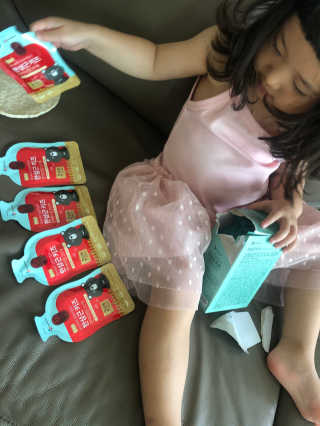 한삼근 블랙라벨 CJ헬스케어 한삼근 키즈 면역대장 2단계 — 5점을 준 리뷰어가 2019년 10월 올린 사용 사진