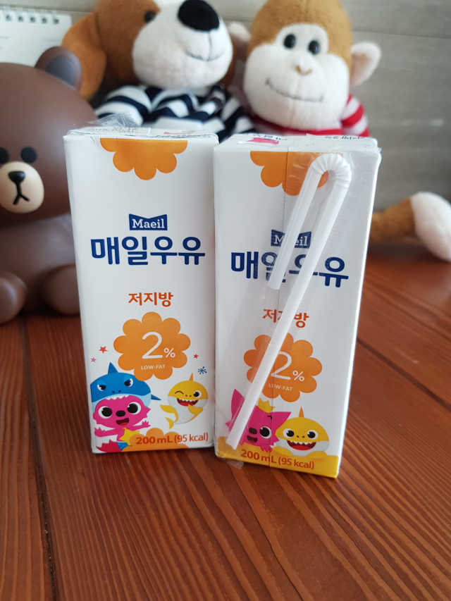 매일우유 저지방 2프로 멸균 핑크퐁 에디션 6입 리뷰 사진