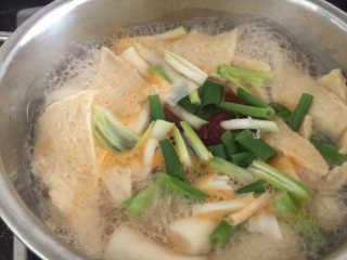 홍대미미네국물떡볶이 [홍대미미네]오리지널 국물 떡볶이4팩 + 라면사리 — 4점을 준 리뷰어가 2019년 4월 올린 사용 사진