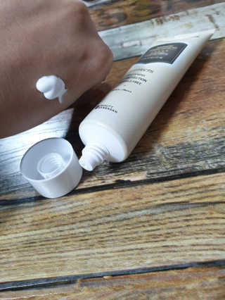 메이메리 쓰리이펙츠 모이스처 톤업크림 50ml — 5점을 준 리뷰어가 2019년 12월 올린 사용 사진