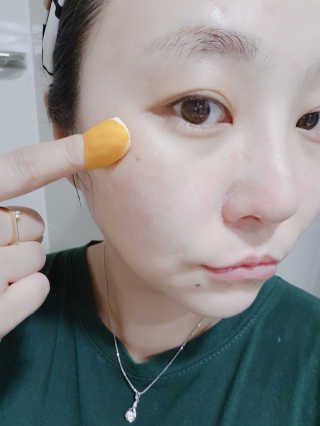바와 실크 코쿤 페이셜 솝 - 골드 — 4.33점을 준 리뷰어가 2018년 6월 올린 사용 사진