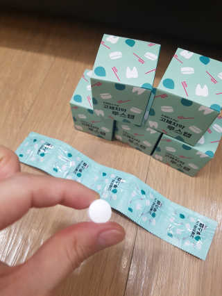 솔테라피 씹는 고체치약 투스탭 스파클레몬 6정 x 5박스 — 4점을 준 리뷰어가 2019년 5월 올린 사용 사진