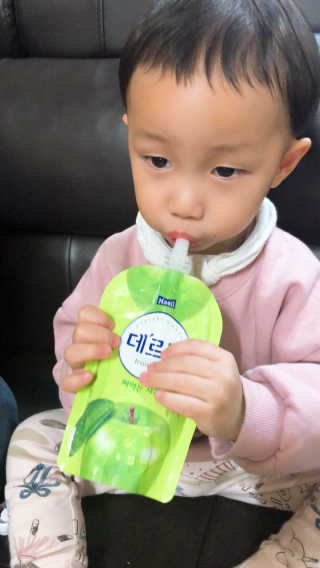 데르뜨 떠먹는 과일 3종, 짜먹는 과일 2종 총 10개 체험 — 4.5점을 준 리뷰어가 2020년 3월 올린 사용 사진