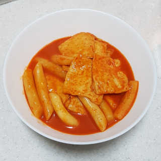 [홍코너떡볶이]옛날떡볶이 인기맛 4팩세트 — 5점을 준 리뷰어가 2019년 11월 올린 사용 사진