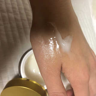 최윤하스텔라 최윤하 만물상 올인원 만능크림 — 4.17점을 준 리뷰어가 2018년 11월 올린 사용 사진