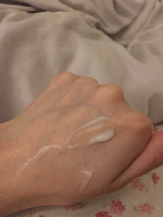 레드컨테이너 페로몬향 퍼퓸 바디에멀전 — 5점을 준 리뷰어가 2019년 12월 올린 사용 사진