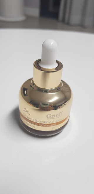 그리니프 얼티밋블레미쉬 솔루션 앰플 30ml — 4.67점을 준 리뷰어가 2019년 1월 올린 사용 사진