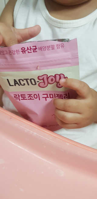 락토조이 구미젤리 복숭아맛 — 4.5점을 준 리뷰어가 2019년 8월 올린 사용 사진