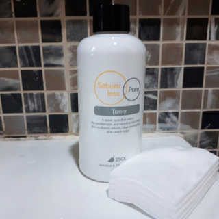 이솔화장품 이솔 세범 리스 포어 토너 200ml — 4.67점을 준 리뷰어가 2018년 8월 올린 사용 사진