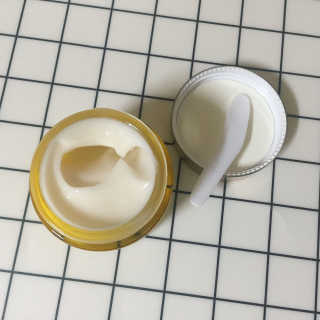 퓨어힐스 프로폴리스 80 크림 70ml — 3.5점을 준 리뷰어가 2017년 1월 올린 사용 사진