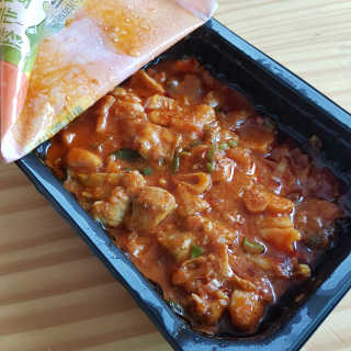 뜰아채유통 춘천닭갈비덮밥소스와 머쉬마루 버섯 — 5점을 준 리뷰어가 2018년 12월 올린 사용 사진
