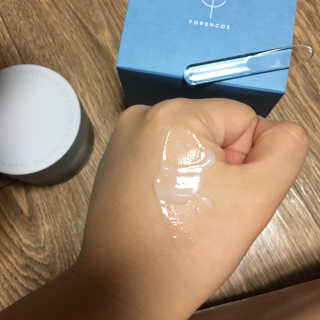 포렌코즈 아쿠아 커넥션 크림 — 4점을 준 리뷰어가 2017년 8월 올린 사용 사진