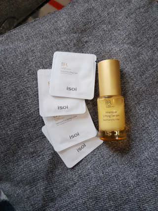 아이소이 불가리안 로즈 인텐시브 리프팅 세럼 20ml 탄력세럼 — 5점을 준 리뷰어가 2018년 10월 올린 사용 사진