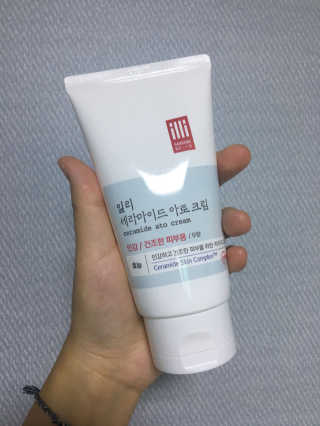 일리윤 세라마이드 아토 집중 크림 — 4.17점을 준 리뷰어가 2017년 6월 올린 사용 사진