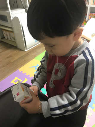 매일우유 멸균 매일우유 저지방 2프로 멸균 핑크퐁 에디션 6입 — 5점을 준 리뷰어가 2017년 12월 올린 사용 사진