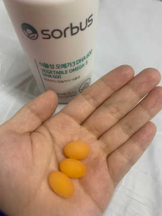 소버스 식물성 오메가3 DHA 600 — 3.5점을 준 리뷰어가 2020년 3월 올린 사용 사진