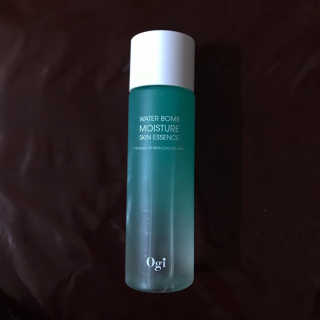 오지아이 워터 밤 모이스처 스킨 에센스 180ml — 5점을 준 리뷰어가 2019년 12월 올린 사용 사진