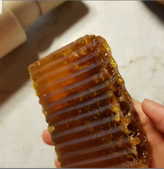 쉭앤칙 허니비바 마누카꿀비누 — 4점을 준 리뷰어가 2019년 3월 올린 사용 사진