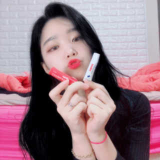 블리스텍스 립 릴리프 크림 립밤, 립 바이브런스 립밤 — 4점을 준 리뷰어가 2018년 11월 올린 사용 사진