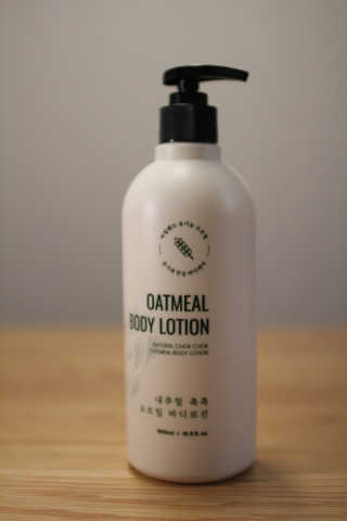 (주)에네스티 내추럴 촉촉  오트밀 바디로션 500ml — 5점을 준 리뷰어가 2019년 8월 올린 사용 사진