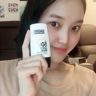 다슈코리아 다슈 데일리 라이트 핏 선젤 — 5점을 준 리뷰어가 2018년 6월 올린 사용 사진