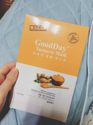 GoodDay Skincare GoodDay 강황 마스크 — 3점을 준 리뷰어가 2019년 5월 올린 사용 사진