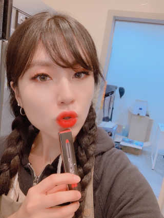 우드버리 루즈스틸로 오토 립펜슬 — 5점을 준 리뷰어가 2019년 6월 올린 사용 사진