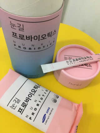 눈길 프로바이오틱스 눈길 콜라겐 프로바이오틱스 — 5점을 준 리뷰어가 2019년 11월 올린 사용 사진