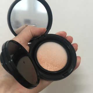 리하셀 아우라 쿠션 팩트 21호,23호 SPF50+ PA++++ — 5점을 준 리뷰어가 2019년 10월 올린 사용 사진