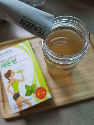 티젠 레몬밤 + 마이보틀 — 5점을 준 리뷰어가 2018년 7월 올린 사용 사진