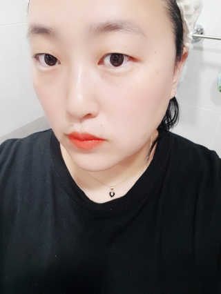 [블랙루즈] POOL-PARTY 철벽 매트틴트 1+1 — 4점을 준 리뷰어가 2019년 10월 올린 사용 사진