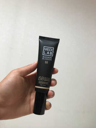 데이셀코스메틱 메디 랩 블랙로즈 블로썸 비비 50g — 4점을 준 리뷰어가 2017년 7월 올린 사용 사진