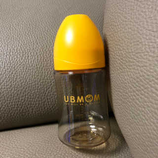 유비맘 PPSU 젖병 노꼭지_200ml_컬러 랜덤 발송 — 5점을 준 리뷰어가 2020년 3월 올린 사용 사진