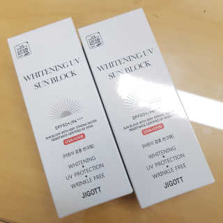 지고트 화이트닝 유브이 썬블럭 크림 70ml,1+1 — 4.5점을 준 리뷰어가 2019년 5월 올린 사용 사진