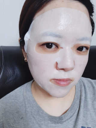 유산균하우스 [프로바이오닉]스킨프로바이오틱스 마스크 10매입 — 5점을 준 리뷰어가 2019년 9월 올린 사용 사진