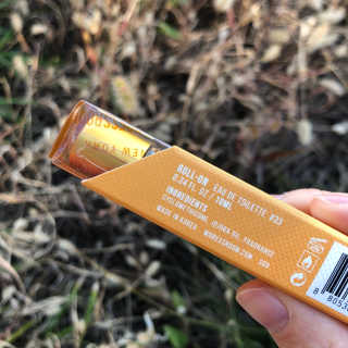 더블유드레스룸 롤 온 퍼퓸EDT 10ml — 5점을 준 리뷰어가 2018년 11월 올린 사용 사진